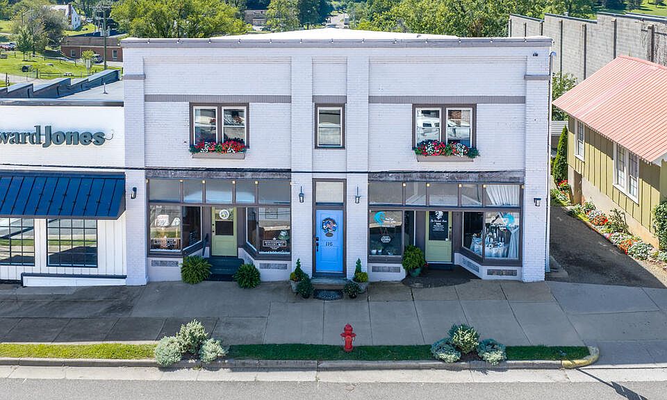 1st image of 116 W Main St