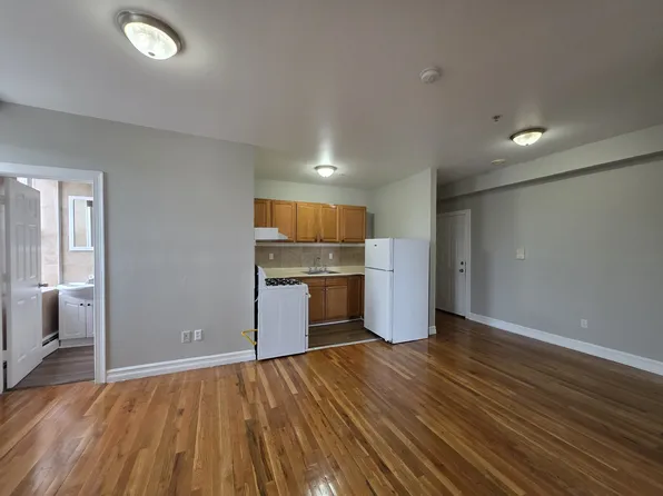 672 Congress Ave, New Haven, CT