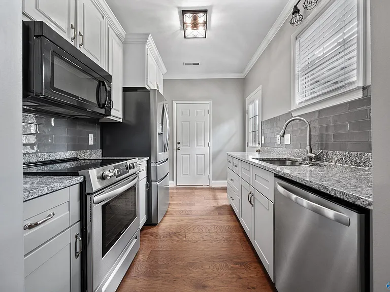 5104 Frankford Dr SE — Photo 14