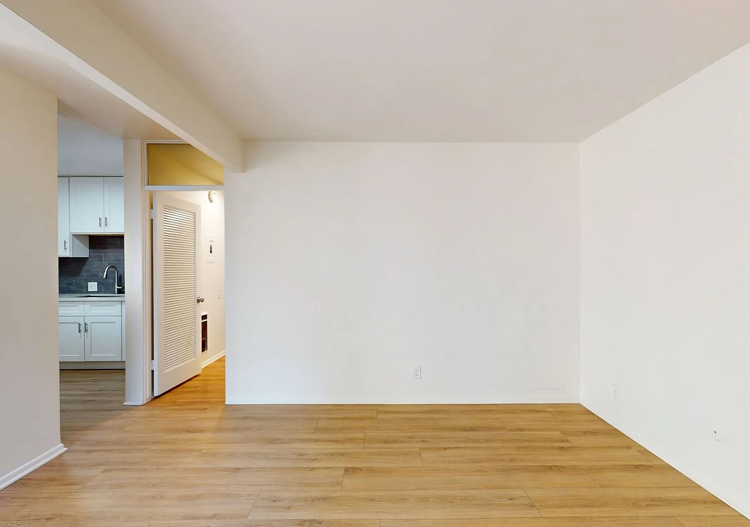 570mad — Photo 2