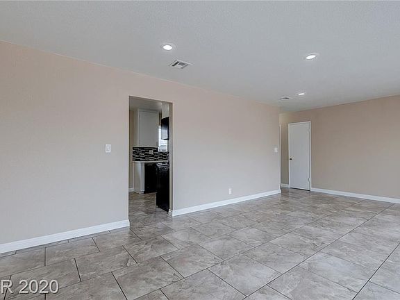 4th image of 1209 Tumbleweed Ave