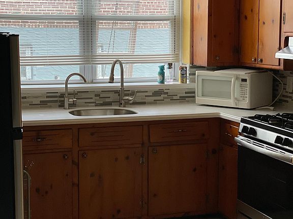 2nd image of 3013 Wilson Ave #1