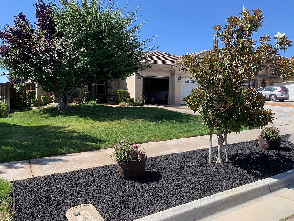 2nd image of 13821 Lobelia Way