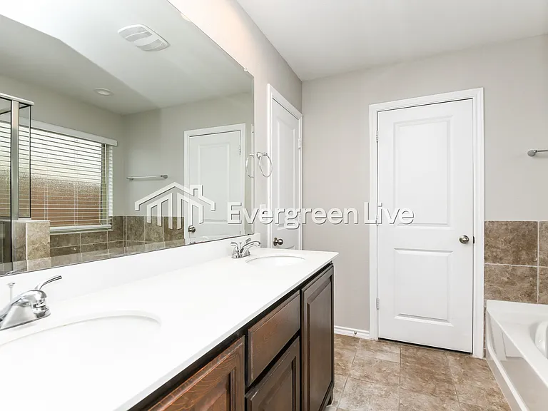 3324 Tobago Rd — Photo 14