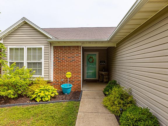 3rd image of 257 Masterson Station Dr