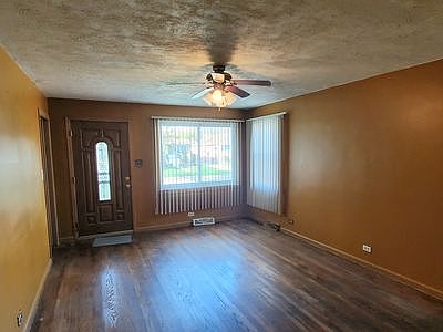 3rd image of 553 49th Ave