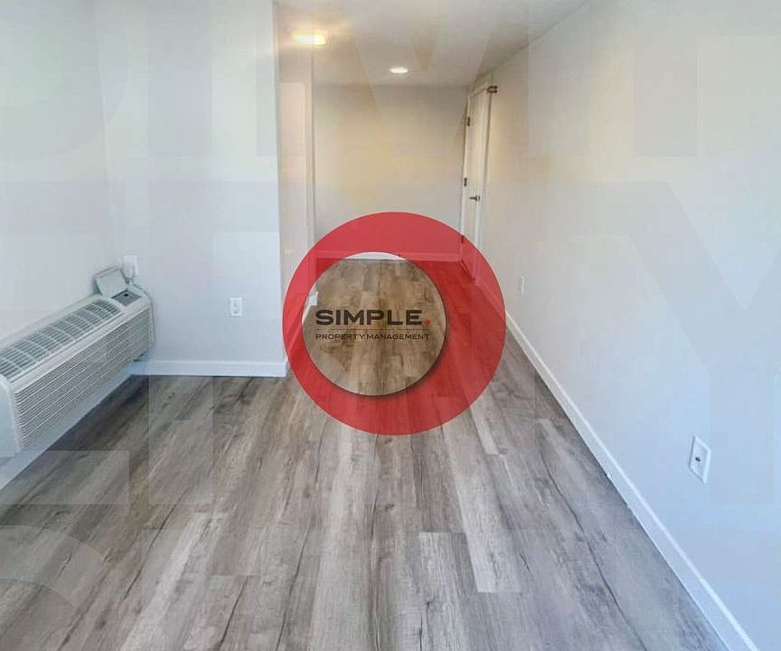 1st image of 19 N Washington St #2