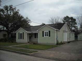 404 Franke St, El Campo, TX 77437
