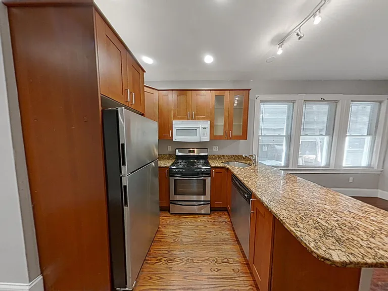 737 Parker St #1 — Photo 2
