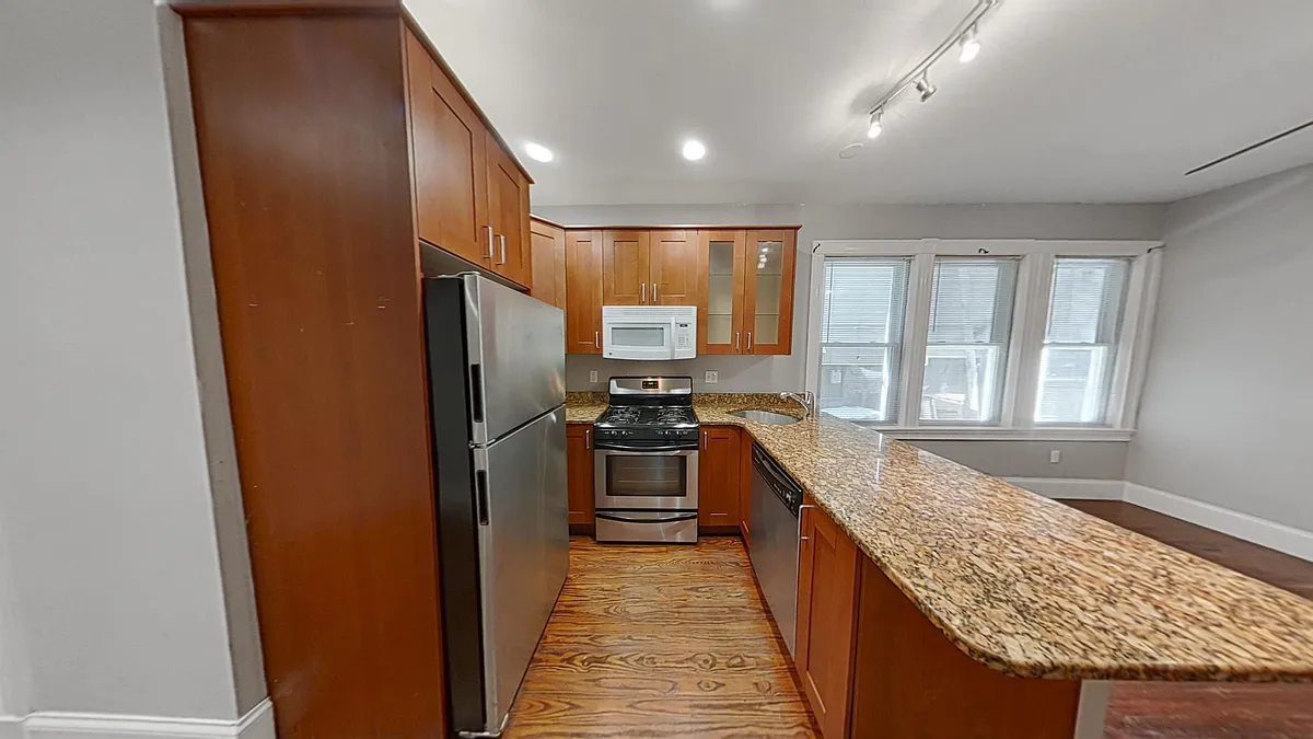 Building Photo - 737 Parker St #1