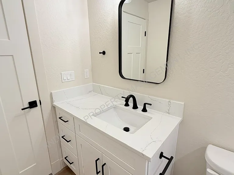 424 S Olive Ave #202 — Photo 29