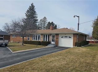 42 King St, Brant, ON N0E1A0