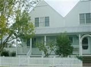 24 Golf Club Dr, Key West, FL 33040