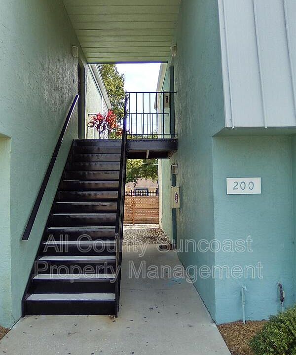 Building Photo 3