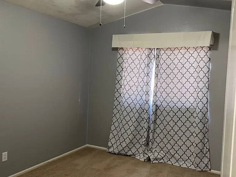 12411 W Rancho Dr — Photo 10