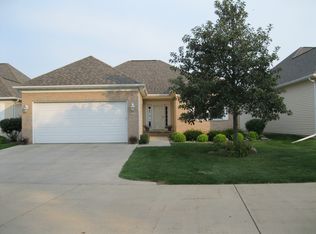 196 Augusta Cir, Waverly, IA 50677