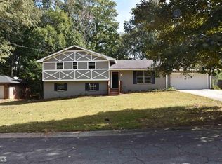 643 Mincey Woods Ct, Stone Mountain, GA 30087
