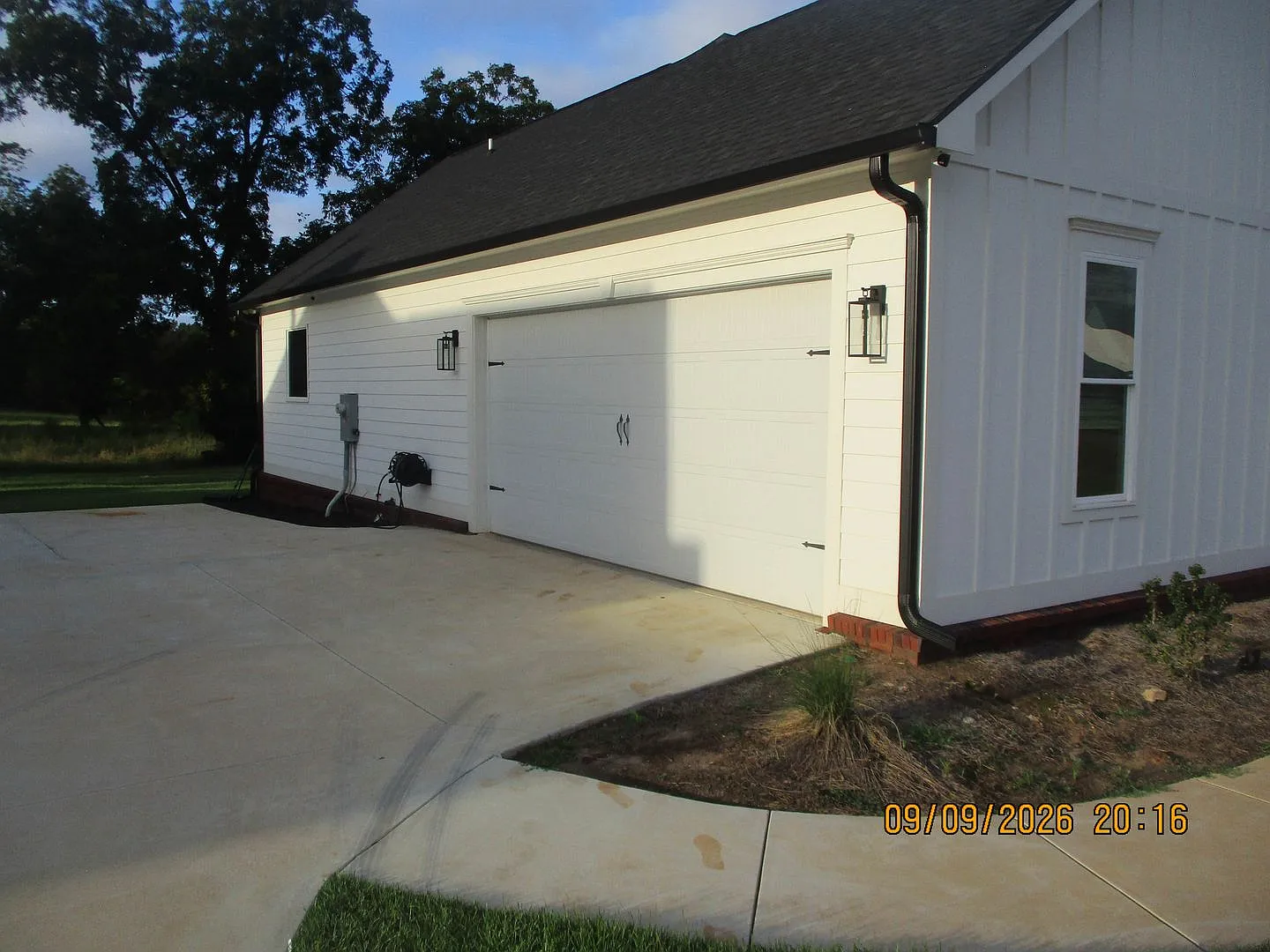 Belmont Drive, 172 — Photo 2