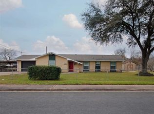 420 N Outlar St, Wharton, TX 77488