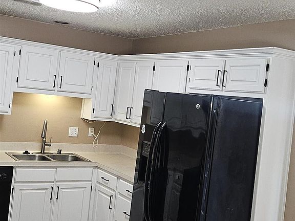 5th image of 11 Forestview Pl