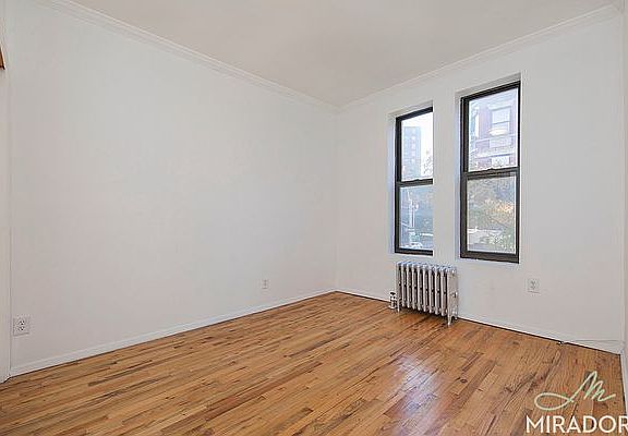 5th image of 403 E 8th St APT 3