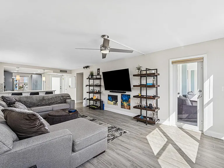 201 N Ocean Blvd #208 — Photo 14