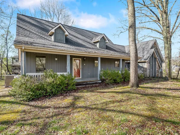 1707 Heathrow Dr, Cookeville, TN 38506