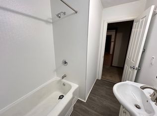 3241 Mackinaw St, Saginaw, MI 48602