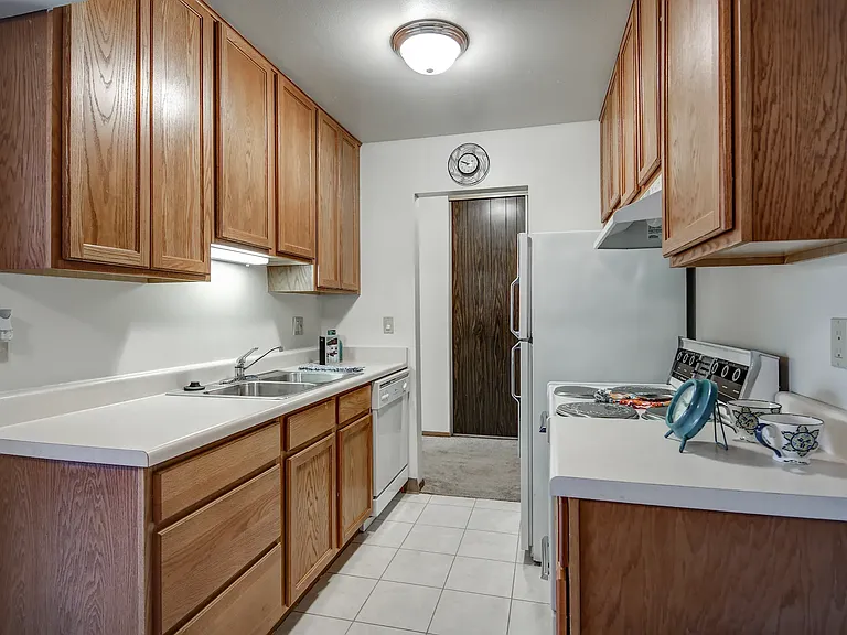 The Concord Apartments — Photo 8