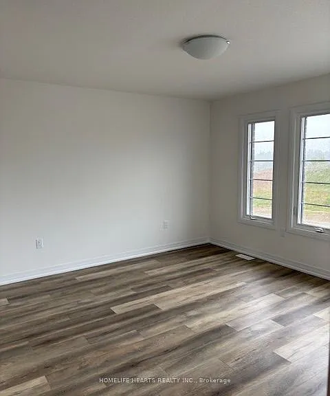 90 Gort Ave — Photo 19