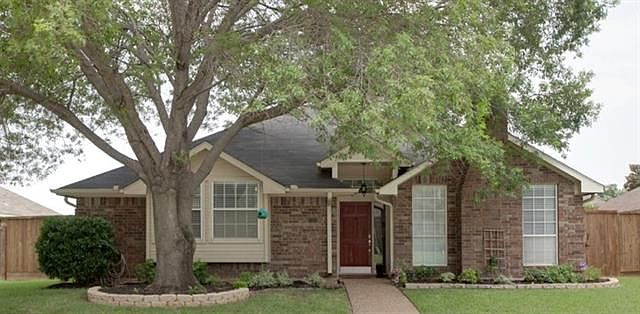 1st image of 1323 Blue Jay Dr