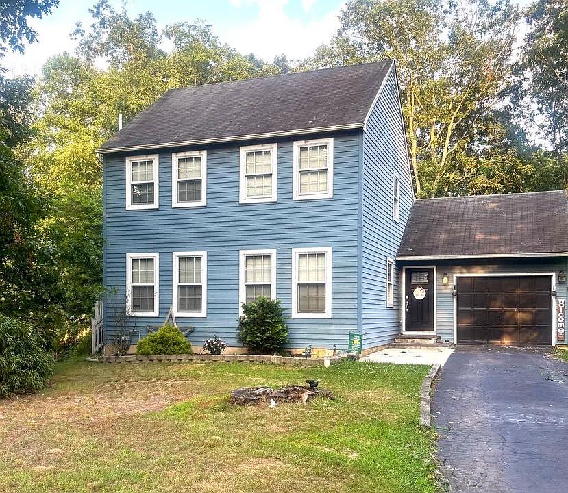 1st image of 22 Laura Ln