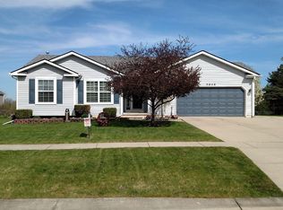 7049 Misty Moor Dr, Grand Blanc, MI 48439