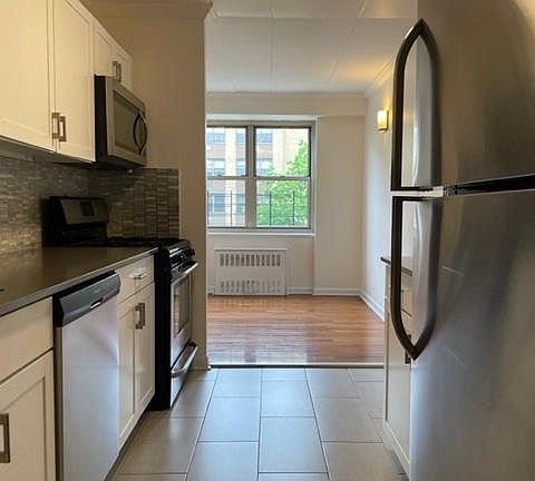 2nd image of 131 N 3rd Ave #5L