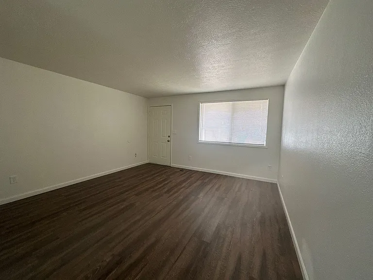 1418 Pleasant Ave #1420 — Photo 11