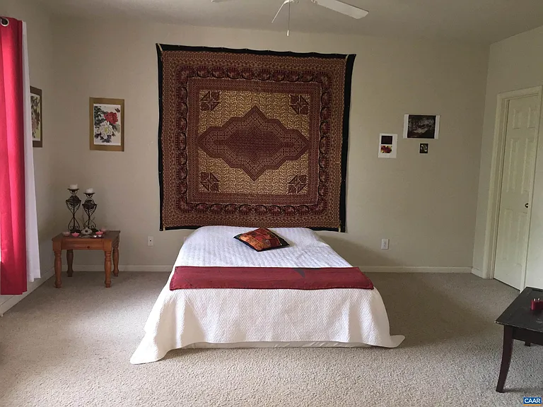 300 Riverbend Dr #2C — Photo 7