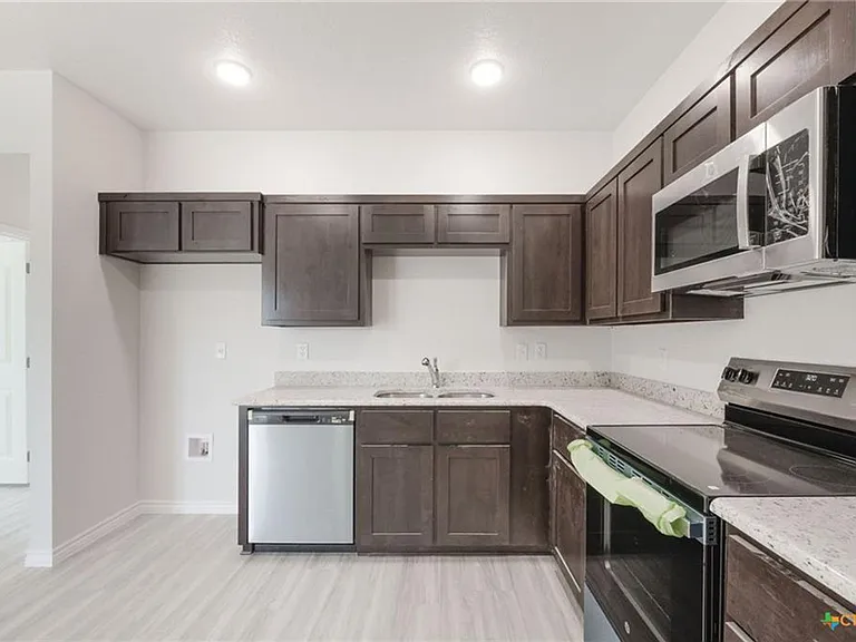 508 Adley Ave — Photo 5