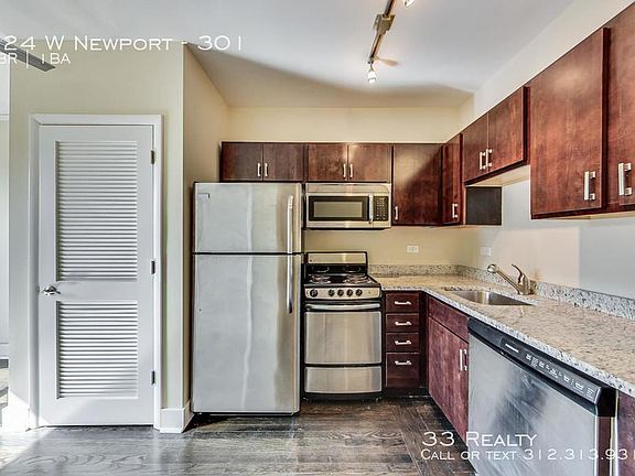 4th image of 924 W Newport Ave APT 301