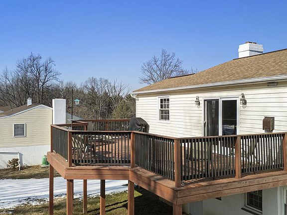 4th image of 220 Coldstream Rd