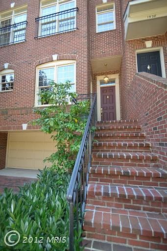 1st image of 1526 N Colonial Ct