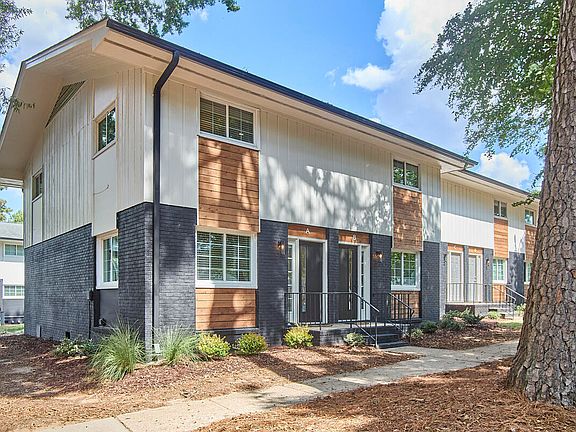 3rd image of 2612 Noble Rd #A