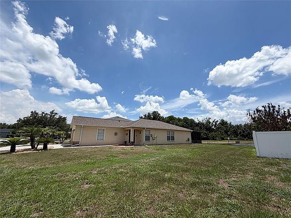 3rd image of 9847 EDMONTON DRIVE