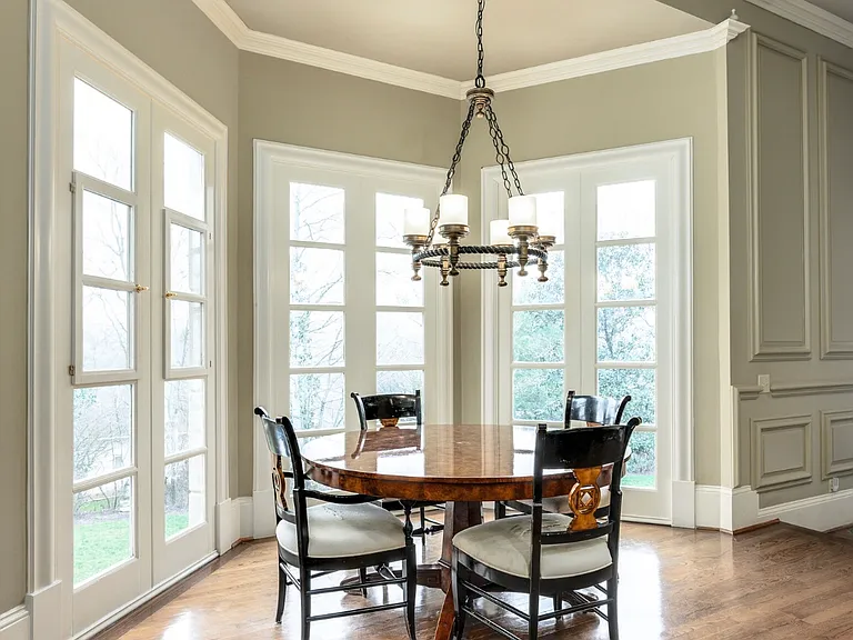 Kitchen dining