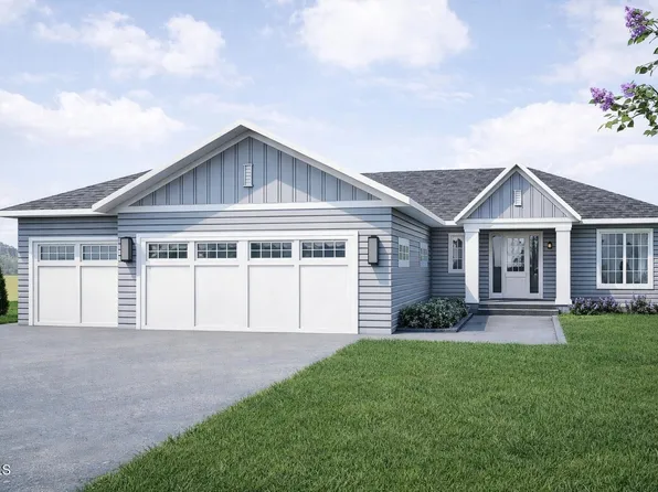 5722 Davies Dr, Bismarck, ND 58503