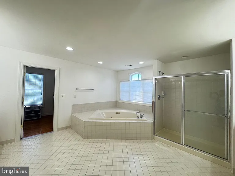 5117 Sante Fe Ct — Photo 49