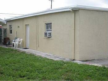 2nd image of 5356 N Andrews Ave