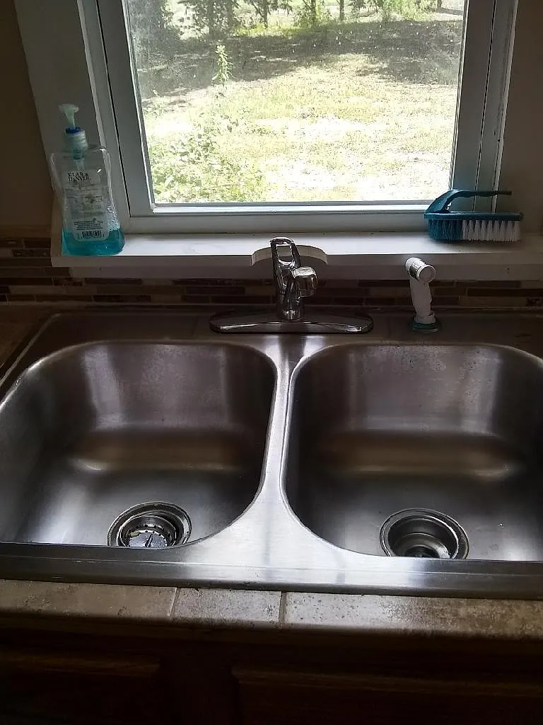 4 bed, 1800 sqft, $880 — Photo 4