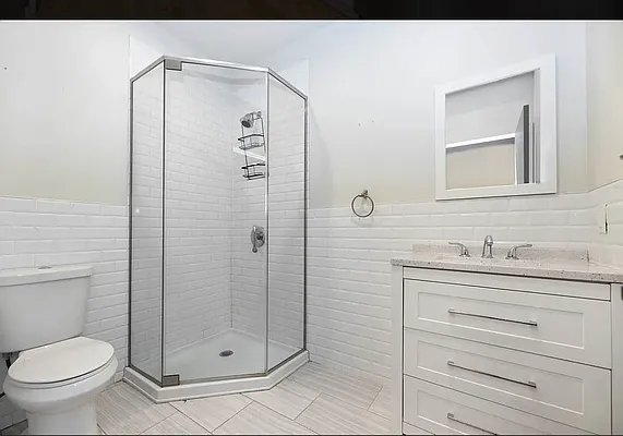 Rented by REAL New York | media 19