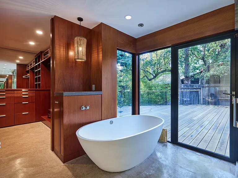 8052 Woodrow Wilson Dr — Photo 26
