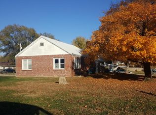 705 E Broadway St, Bolivar, MO 65613